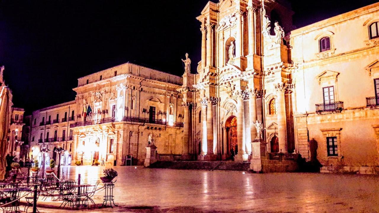 Elegante Appartamento In Palazzo Storico Ortigia Syracuse Buitenkant foto