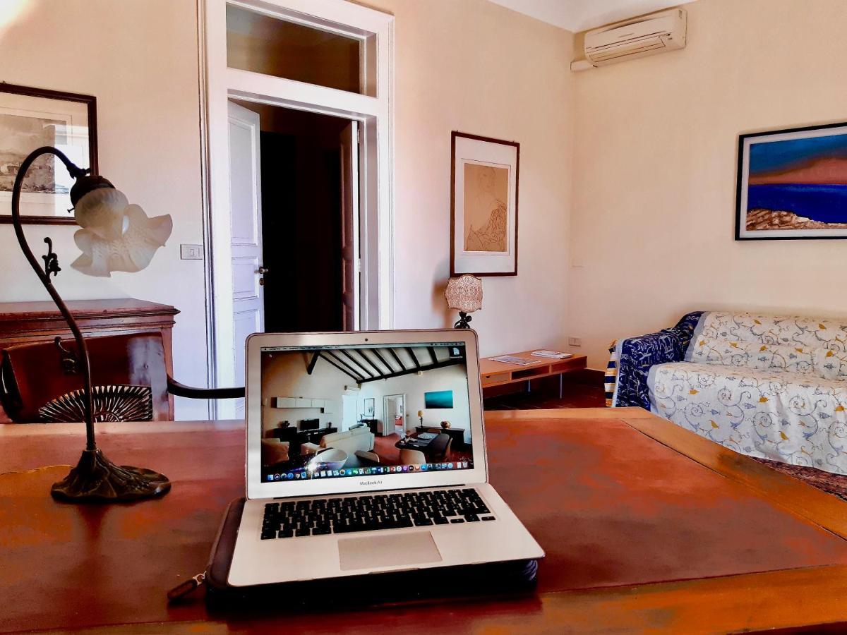 Elegante Appartamento In Palazzo Storico Ortigia Syracuse Buitenkant foto