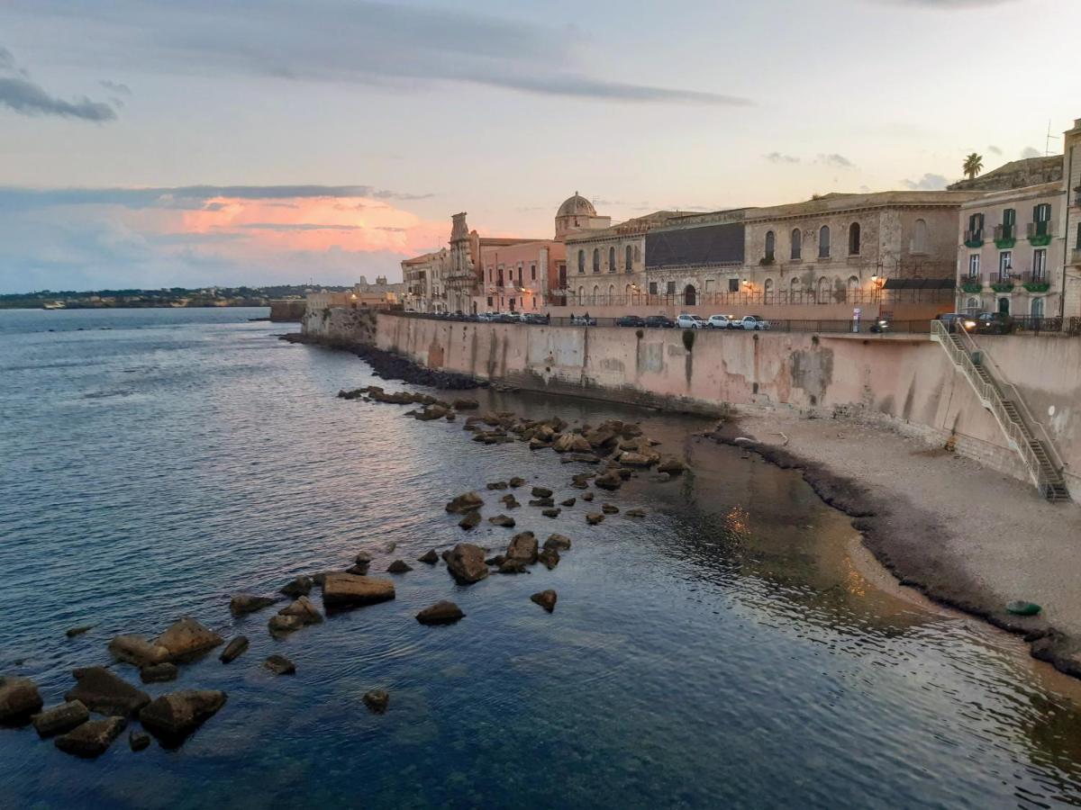 Elegante Appartamento In Palazzo Storico Ortigia Syracuse Buitenkant foto
