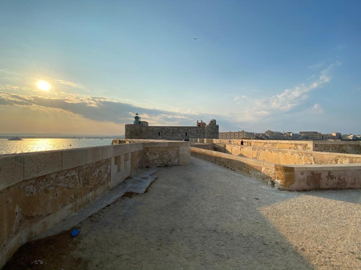 Elegante Appartamento In Palazzo Storico Ortigia Syracuse Buitenkant foto