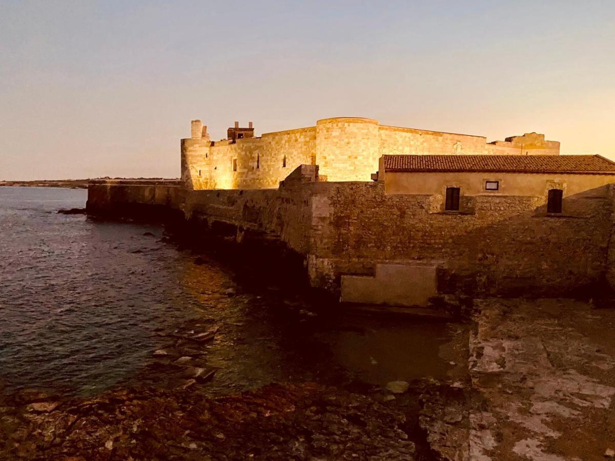 Elegante Appartamento In Palazzo Storico Ortigia Syracuse Buitenkant foto