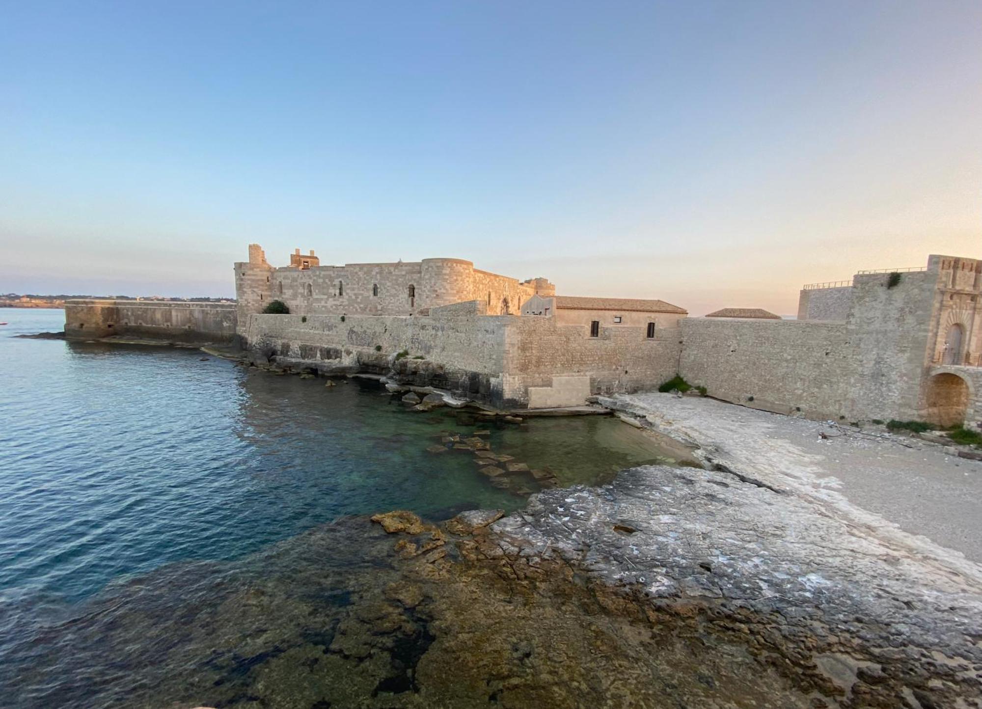 Elegante Appartamento In Palazzo Storico Ortigia Syracuse Buitenkant foto