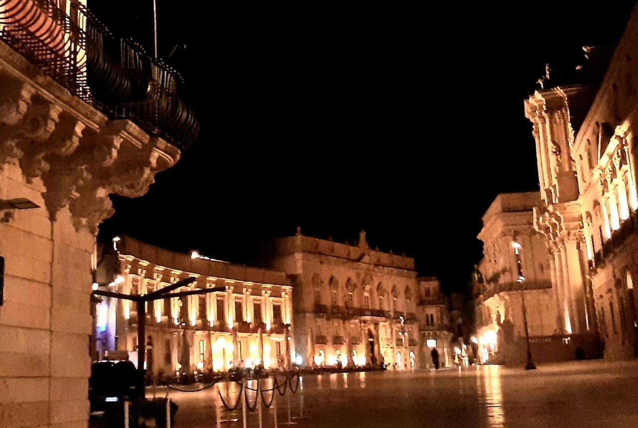 Elegante Appartamento In Palazzo Storico Ortigia Syracuse Buitenkant foto